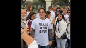 Actores peruanos se movilizaron frente al Congreso en rechazo a la reforma de la Ley del Artista